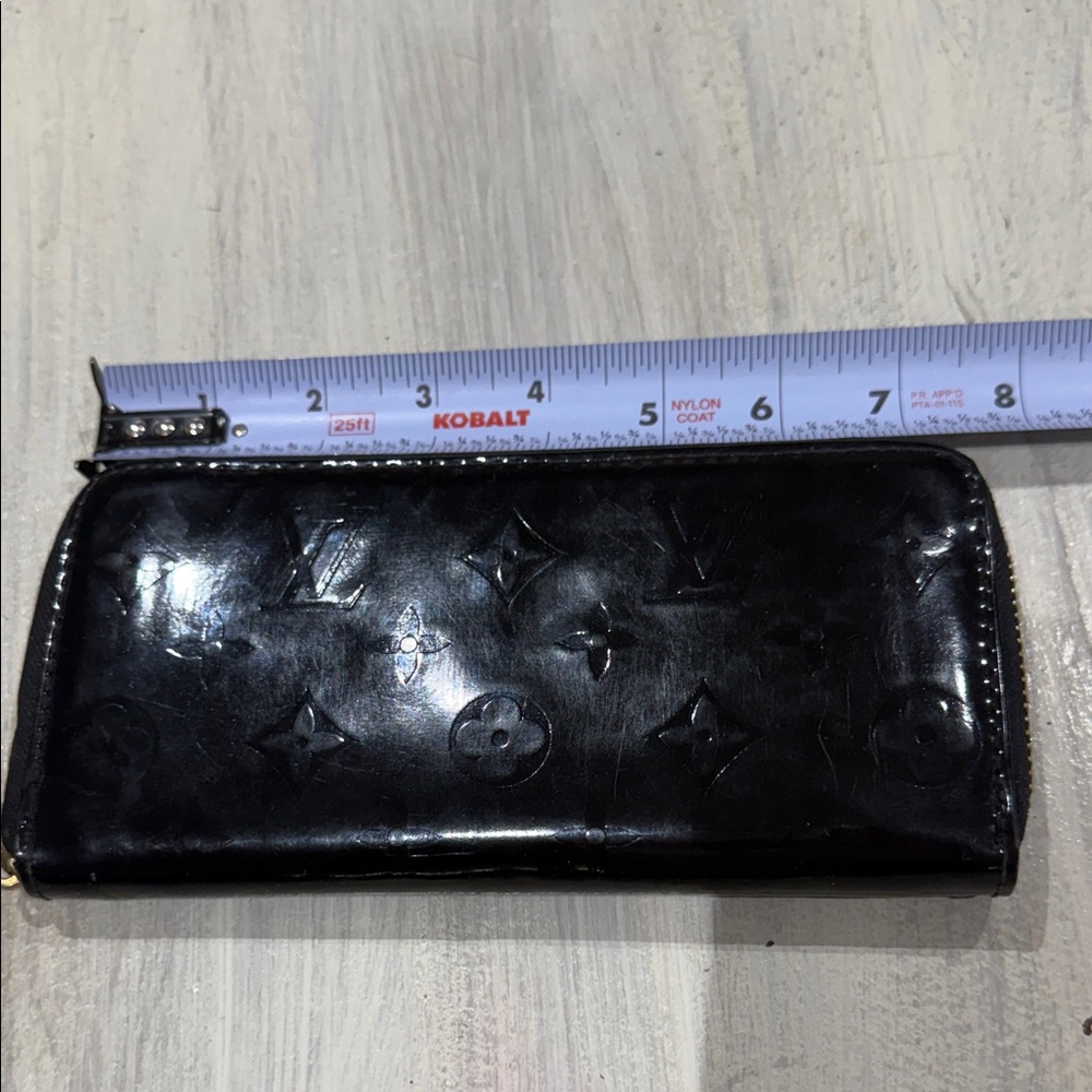 Source Unknown Glossy Black Embossed Monogram Clu… - image 4